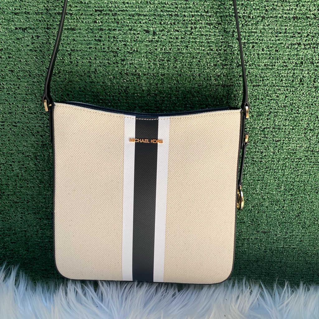 Sale! Michael Kors Jet Set Travel Bag